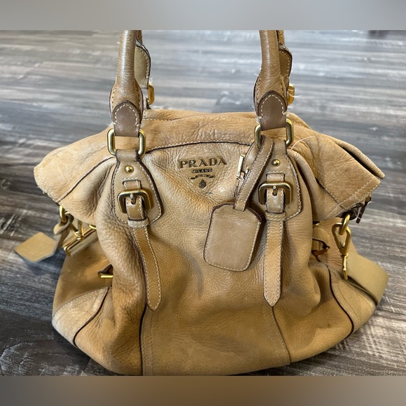 Prada Milano leather zipper tote/crossbody, well loved but lots of life left - Picture 1 of 16